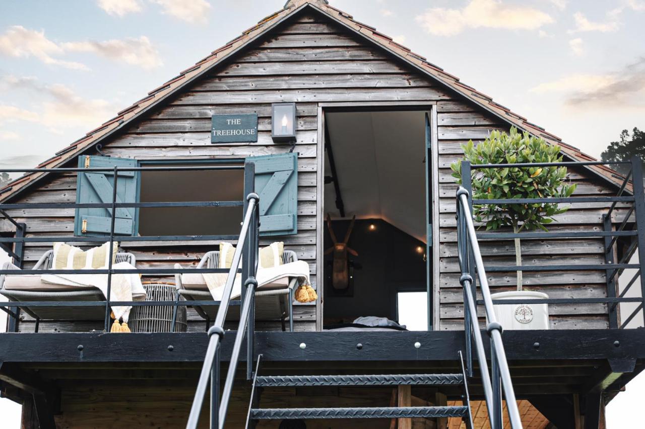 The Treehouse At Humblebee Hall Вустер Экстерьер фото